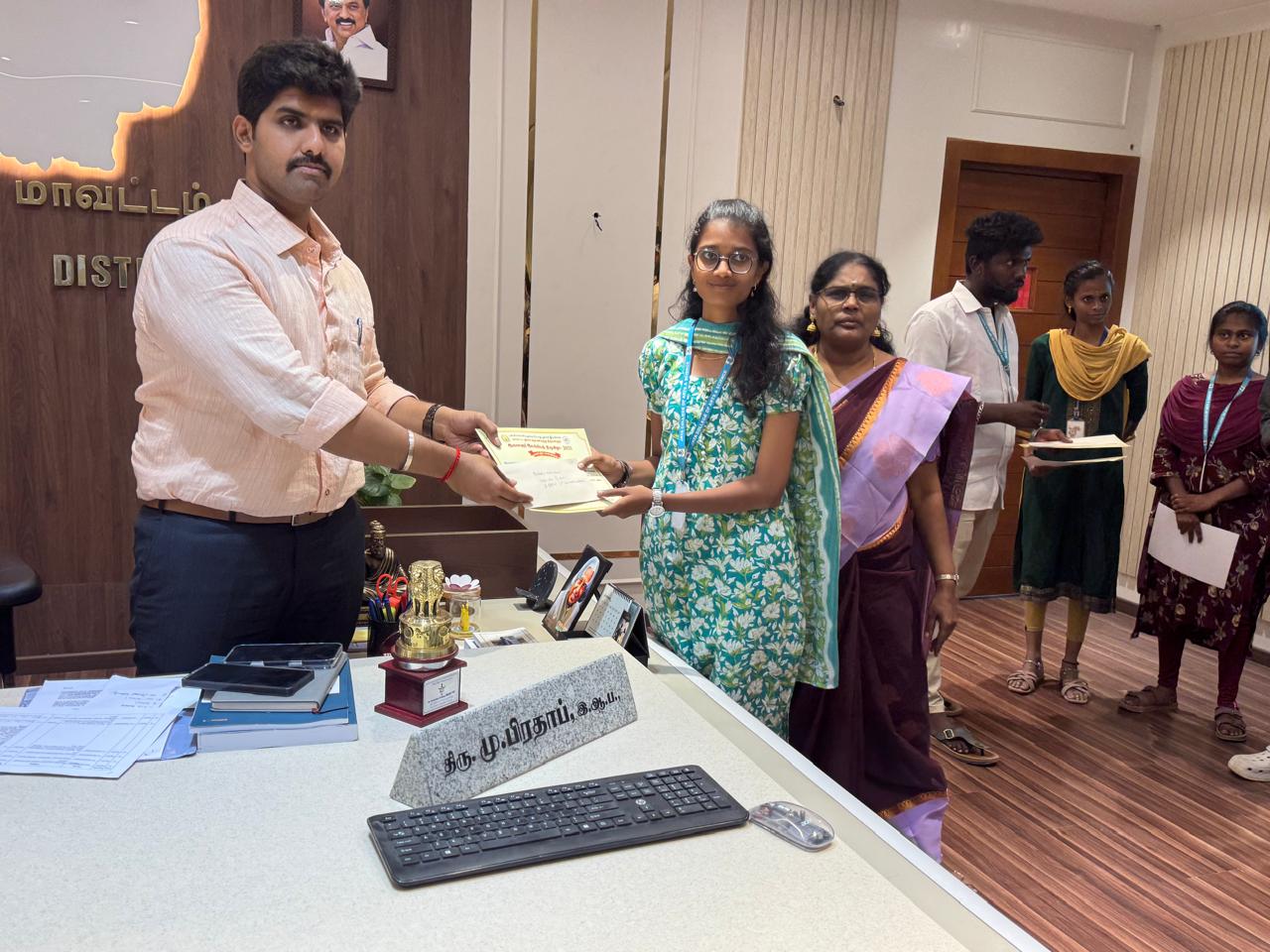Quiz I Prize - D. Nithila